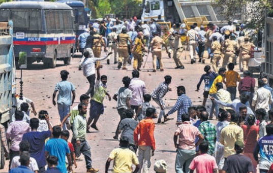 “महाराष्ट्र बातमी: पवई येथे दगडफेकीच्या घटनेत मुंबई पोलिस, BMC अधिकारी जखमी”