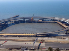 लार्सन अँड टुब्रो – एल अँड टी इंडियाने मुंबई वरळी ते मरीनलाइन्सपर्यंत बांधलेल्या समुद्राखालील पाण्याचा रस्ता आजपासून सुरू झाला आहे. बांधकाम क्षेत्रातून एक आश्चर्यकारक दृश्य.