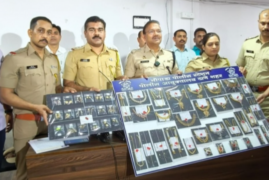 पोलीसांनी ₹1.5 कोटींच्या दागिन्यांची चोरी करणाऱ्या व्यक्तीस अटक केली.