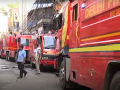 “दिल्ली: चांदनी चौकमध्ये लागल्या आगीत ५० पेक्षा अधिक दुकाने जलल्यात, शीतकरण कार्य सुरू”