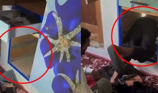 जम्मू-काश्मीर: कुलगाम चकमकीत 4 हिज्बुल दहशतवादी ठार, कपाटाच्या मागे लपवलेल्या बंकरमध्ये लपले होते