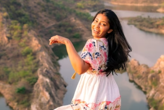 कुंभे धबधब्याजवळ घडलेल्या अपघातात इंस्टाग्राम प्रभावी आन्वी कामदार यांचा दुर्दैवी मृत्यू