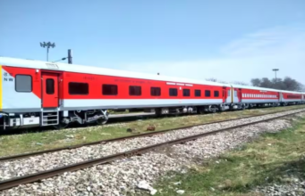 “पुण्याहून निघणाऱ्या सहा गाड्यांमध्ये आता आधुनिक ‘एलएचबी’ कोचेस”