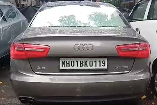 मुंबईतील मुलुंडमध्ये ऑडीने दोन रिक्षांना धडक दिली, १ जण गंभीर; तीन महिन्यात तिसरे हिट-एंड-रन प्रकरण