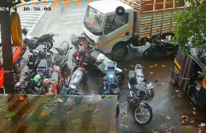 हेडलाइन: ठाणे उपवनमध्ये मद्यधुंद ट्रक चालकाने दुचाकी व इतर वाहने उडवली; पुणे आणि वरळीतही अपघाताची पुनरावृत्ती