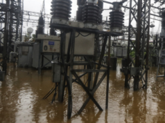 पुण्यात पावसाचा कहर: तिघांचा विजेचा धक्का लागून मृत्यू, एका हॉटेल व्यावसायिकाचा दरड कोसळून मृत्यू.