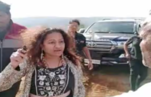 पुणे: पूजा खेडकर यांच्या आई मनोरा खेडकर यांना येरवडा मध्यवर्ती कारागृहातून सुटका