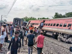 कानपूरजवळ सबरमती एक्सप्रेसचे 20 डबे रुळावरून घसरले; रेल्वे पटरीवरील अडथळ्यामुळे अपघात.