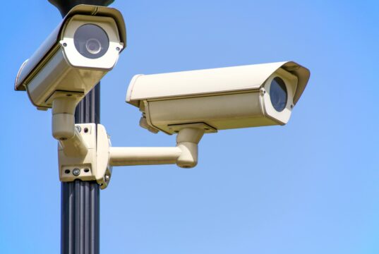 महाराष्ट्र सरकारकडून विद्यार्थ्यांच्या सुरक्षिततेसाठी शाळांना नवीन मार्गदर्शक तत्त्वे जारी.