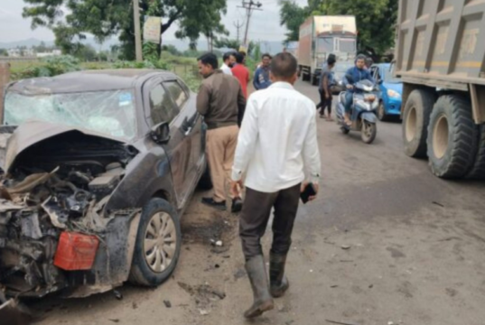 धक्कादायक अपघातात विक्री कर निरीक्षकाचा मृत्यू, थेरूर रोडवरील दुर्घटना.