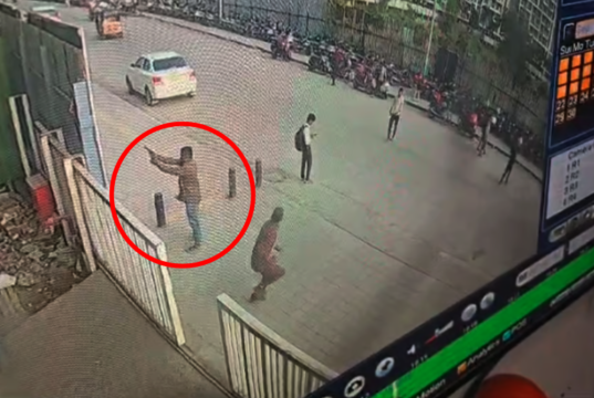 वाकडमधील फिनिक्स मॉलबाहेर हवेतील गोळीबार; सीसीटीव्हीत कैद, आरोपी अटकेत.