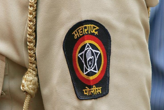 पुण्यात सौन्य दलासाठी दारू गोळा बनविणाऱ्या खडकी ॲम्युनेशन फॅक्टरीतील कामगाराकडे आढळली जिवंत काडतुसे