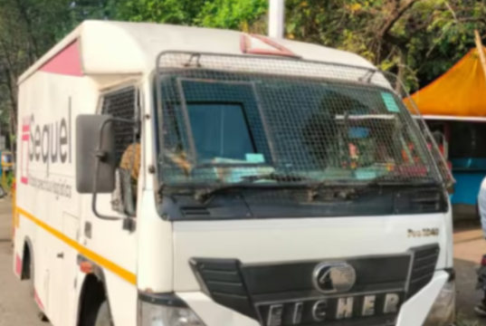 निवडणुकीच्या तोंडावर पुण्यातील पोलिसांची मोठी कारवाई! 138 कोटींच्या सोन्याने भरलेला ट्रक जप्त, तपासात मोठे रहस्य उघडणार?