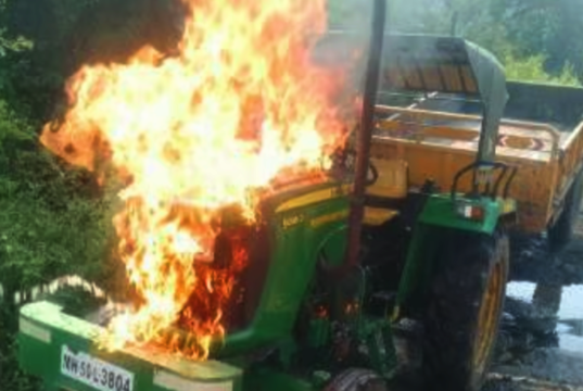 सातारा: गटार सफाईच्या वादातून ग्रामपंचायतीच्या कचरा गाडीला पेटवले, संशयित फरार, पोलिसांचा शोध सुरू.