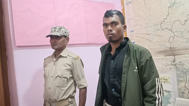 झारखंडमध्ये लिव्ह-इन पार्टनरची हत्या; ५० तुकडे करून जंगलात फेकले, कुत्र्याने मानवी अवशेष उघड केले.