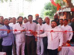 वाढदिवसाचा अनाठाई खर्च टाळत सामाजिक कार्याची शिकवण! कात्रजमध्ये भव्य महाआरोग्य व रक्तदान शिबिर यशस्वी.