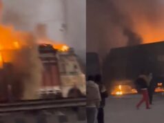 राजस्थान भीषण आग: जयपूर-अजमेर महामार्गावर पेट्रोल पंपाजवळ भीषण दुर्घटना; चार जणांचा मृत्यू, 40 वाहनांची राख.