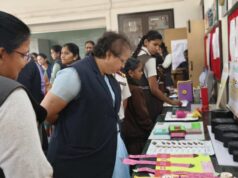 लोणावळ्यातील आडवोकेट बापूसाहेब भोंडे हायस्कूल येथे आयोजित विज्ञान, चित्रकला, इतिहास, कम्प्युटर आणि गणितावर आधारित मॉडेल्स व चित्रांचे भव्य प्रदर्शन