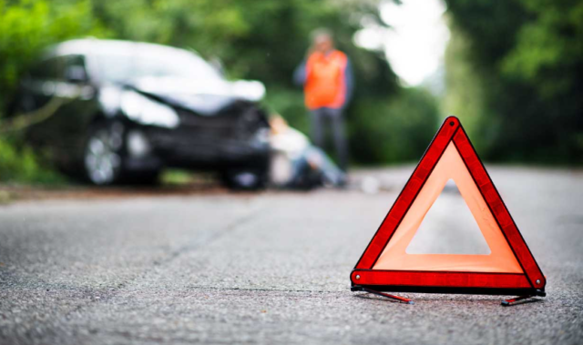 धाराशिवच्या परंड्यात एसटी बसचा भीषण अपघात; शाळकरी विद्यार्थ्यांसह अनेक प्रवासी जखमी, एकाचा मृत्यू