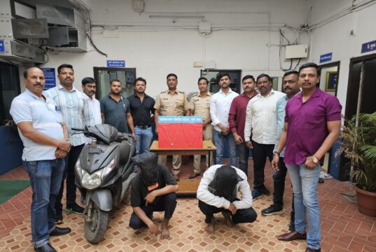पेट्रोल पंपावरील मॅनेजरला मारहाण करून रोख रकमेसाठी लुटण्याचा प्रयत्न: तीन बालक भारतीय विद्यापीठ पोलिसांच्या ताब्यात
