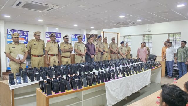हरविलेले मोबाईल परत मिळाल्याने नागरिक आनंदित! पुणे पोलिसांची मोठी कारवाई