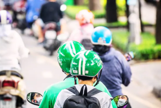 मुंबईच्या रस्त्यांवर लवकरच धावणार बाईक टॅक्सी! प्रवाशांसाठी मोठा दिलासा