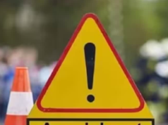 पुणे-मुंबई महामार्गावर भीषण अपघात! भरधाव ट्रकची धडक; वडील-मुलगी ठार, १२ जण जखमी