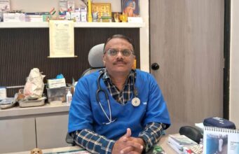 मूक प्राण्यांचे हिरो: डॉ. राजेश भुरे आणि डॉ. पवन पोखरकर यांच्या निस्वार्थ सेवेची गौरवण्याजोगी कहाणी!